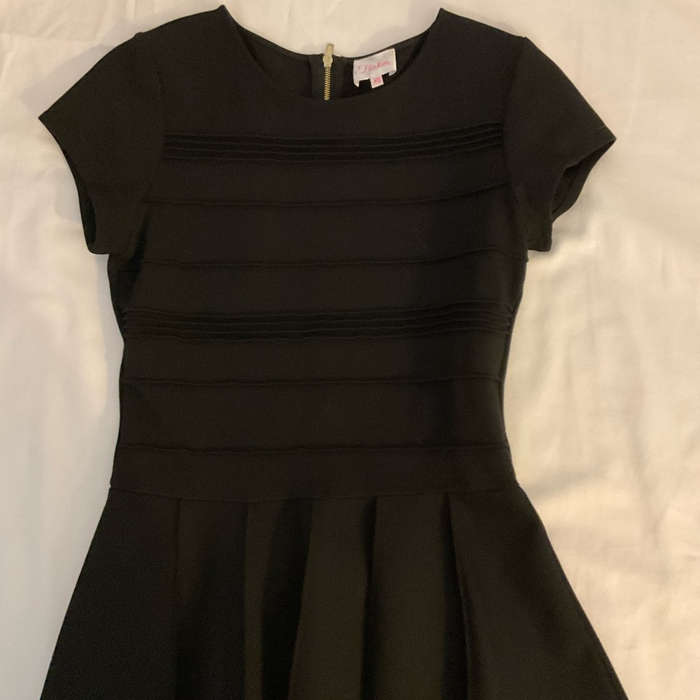 Parker A line black dress in XS